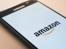 Amazon anuncia una división de sus acciones de 20 por cada una
