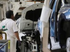 Producción de autos en México aumenta en febrero, pero exportaciones caen