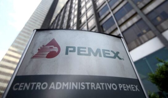 Pemex alardea tener más inversión que otras petroleras; pierde como ninguna