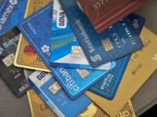 Se dispara el costo de las tarjetas de crédito en México: Estas son las más caras, según Banxico