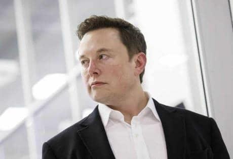 Elon Musk planea despedir al 10% del personal de Tesla