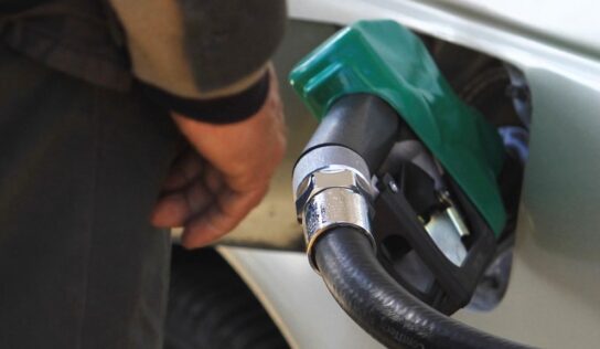 Gobierno reduce 7.7% el subsidio a la gasolina premium