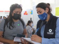 Ofertan más de 900 plazas en Feria de Empleo para jóvenes en Querétaro