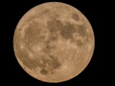 La Luna pudo formarse justo tras un impacto gigante en la Tierra
