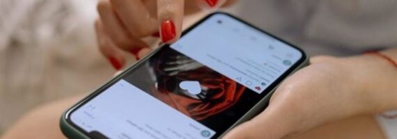 Instagram prueba los perfiles de grupo, para que varios usuarios puedan compartir su contenido