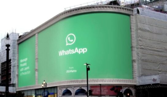 WhatsApp despliega un botón en la cámara que distingue entre video y foto