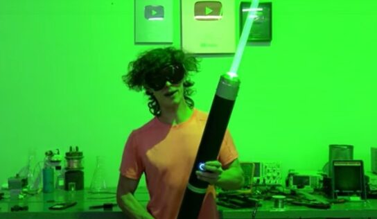 Youtuber crea ‘espada láser’ al estilo Star Wars