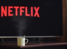Netflix anuncia que bajará sus costos en Latinoamérica