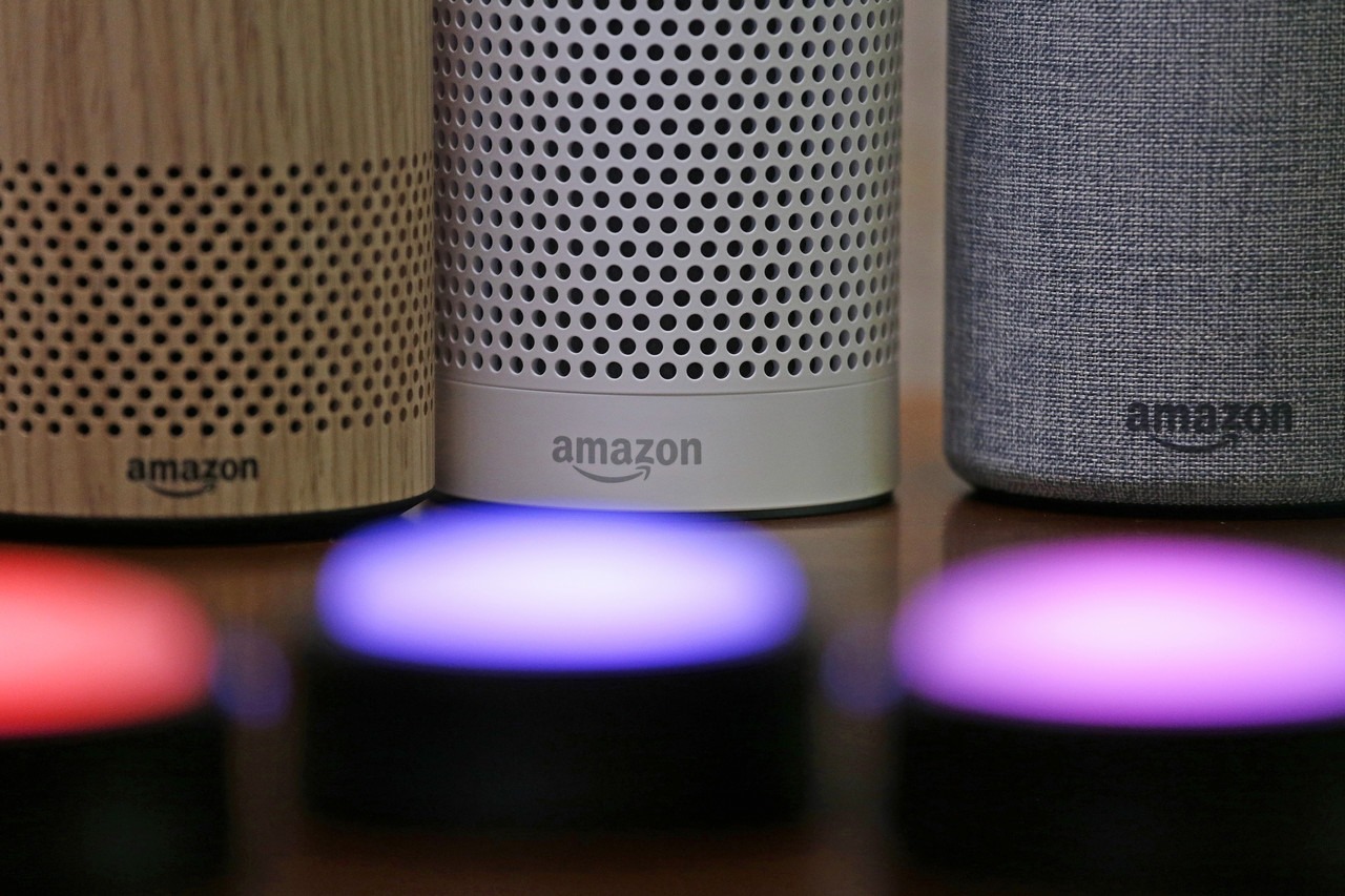Amazon enfrenta multa por almacenar datos infantiles en Alexa