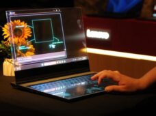 Lenovo inventa la primera laptop transparente: ¿genialidad o tecnología que no aporta nada?